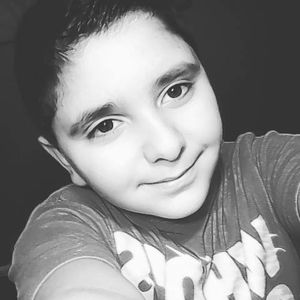 Meet your Posher, Hussein